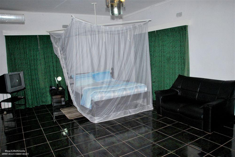 Skinny Hippos Lodge Mangochi Exteriér fotografie